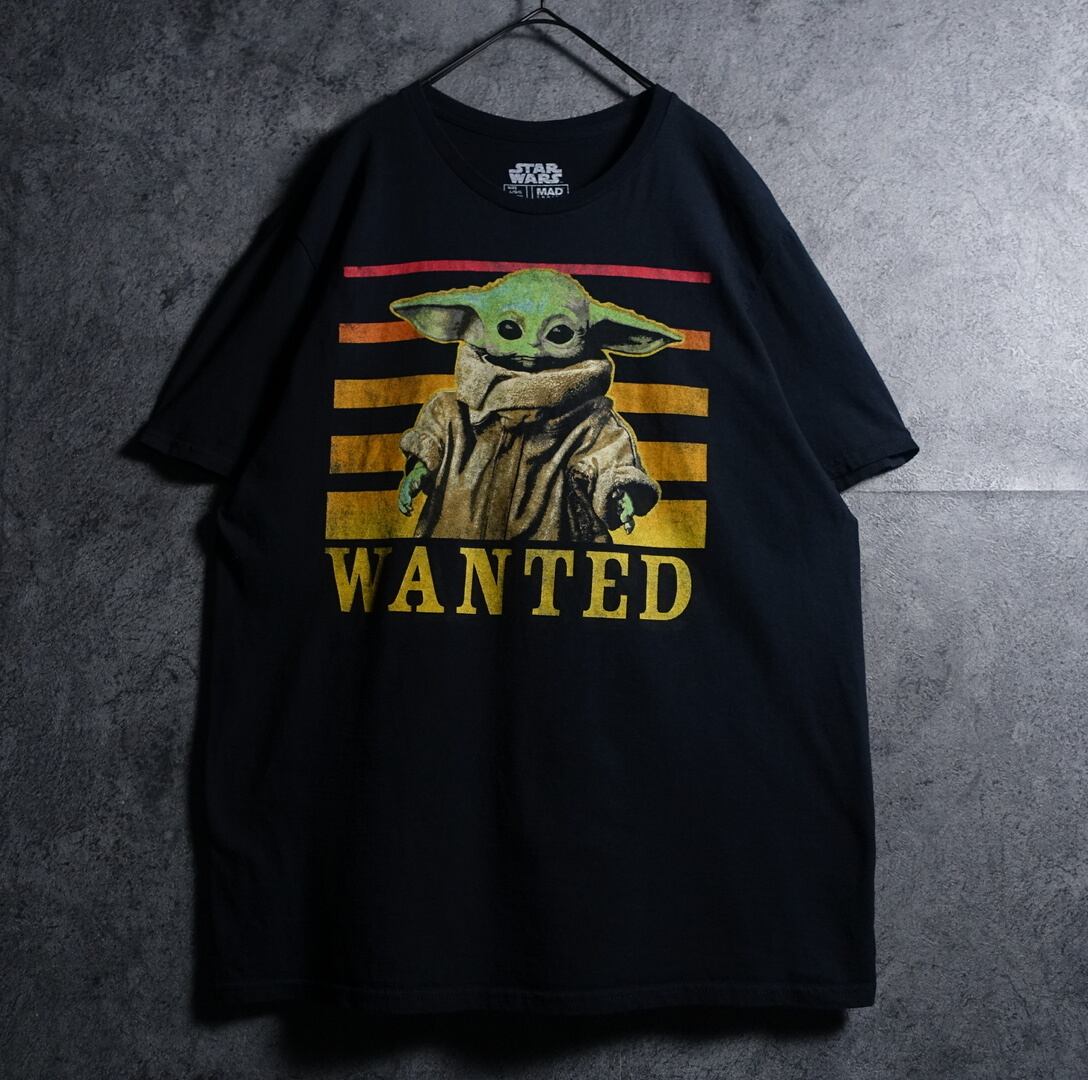 “STAR WARS” Black Baby Yoda Print T-Shirt