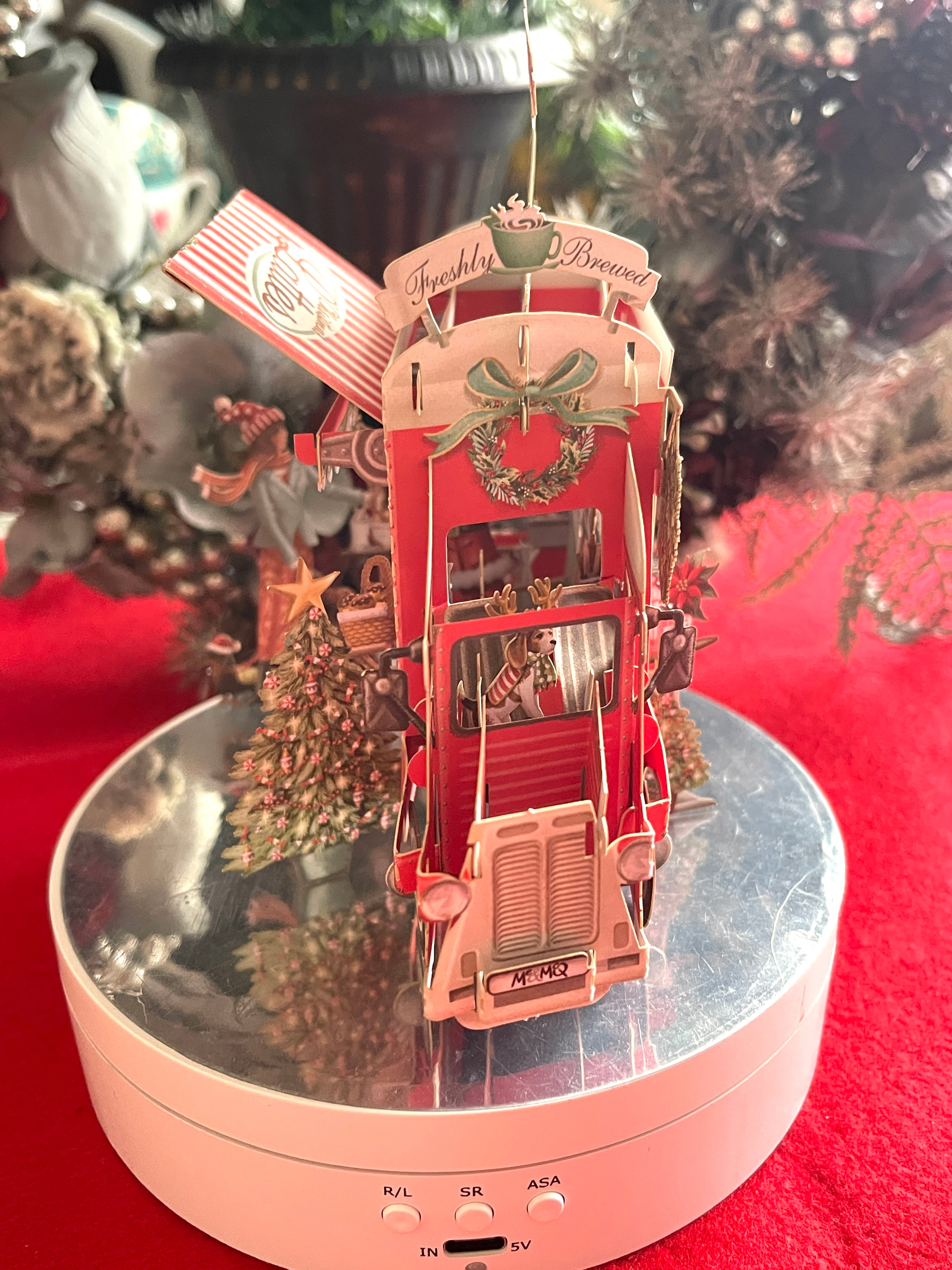 クリスマス コーヒーショップ ミニチュア ドールハウスミニチュアdiyハウスキットクリエイティブコーヒー