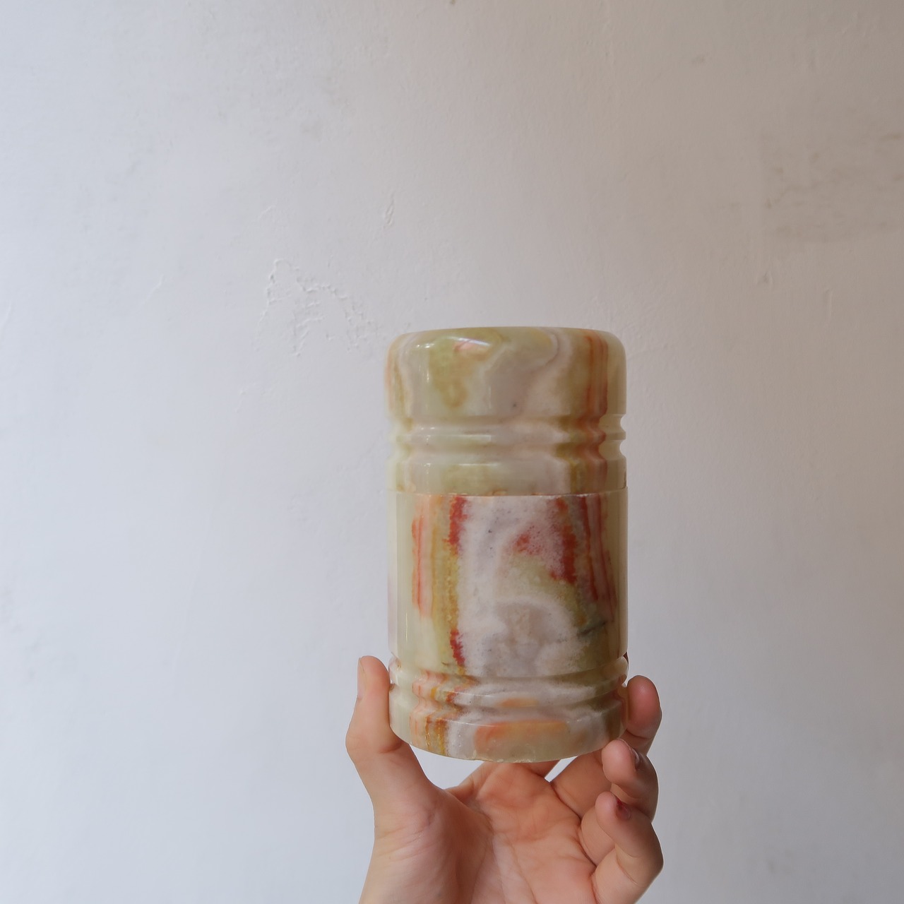 グリーンな石の茶筒