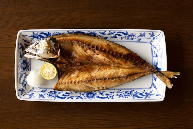 大きなあじの開き（富山湾産）