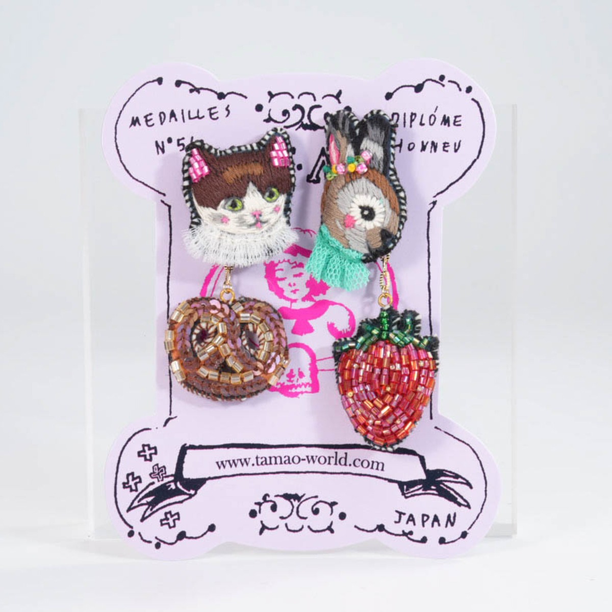 刺繍ピアスPretzels and strawberries | tamaobazaaar