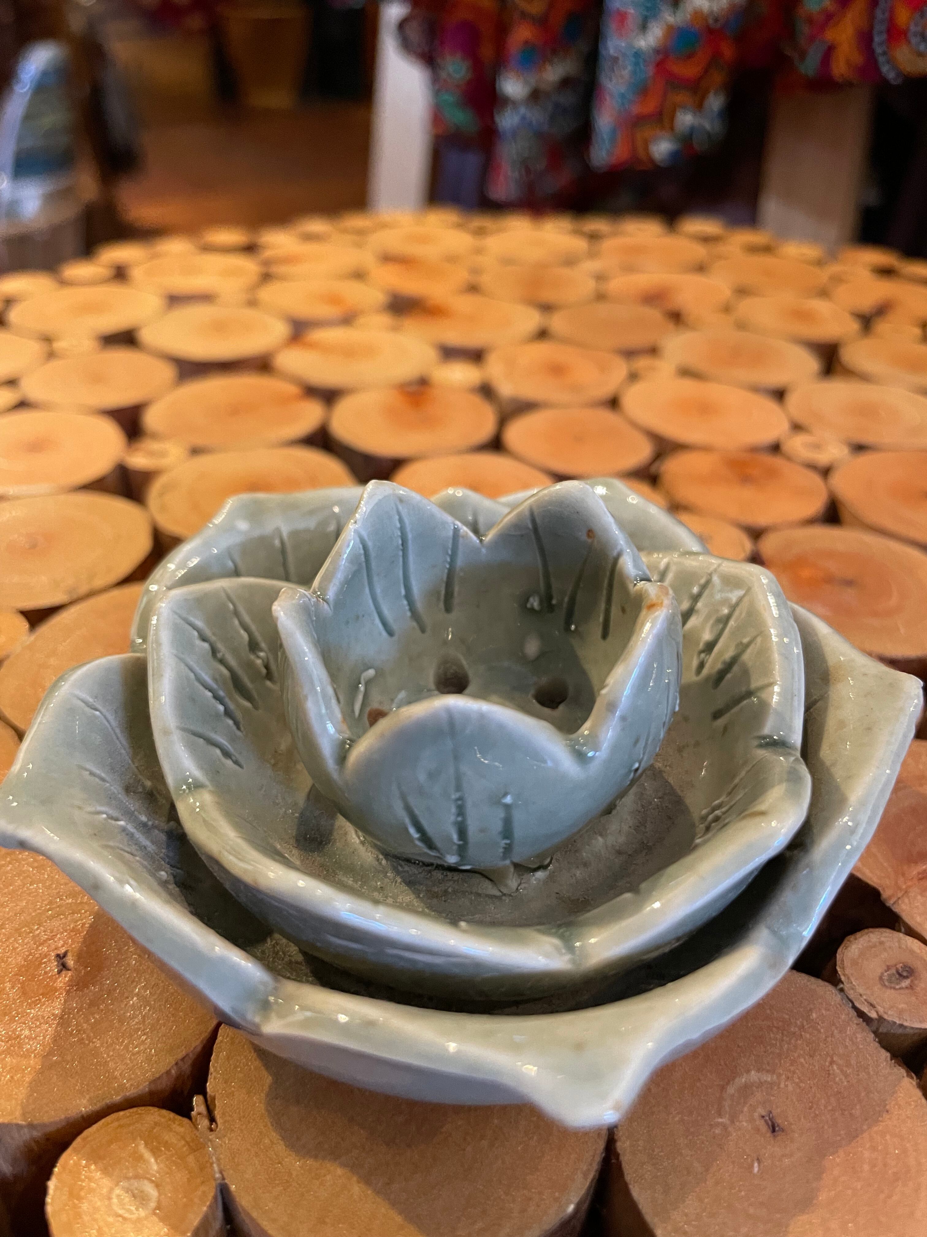 お香ホルダー インセンスホルダー お香立て 線香たて 蓮のお香たて