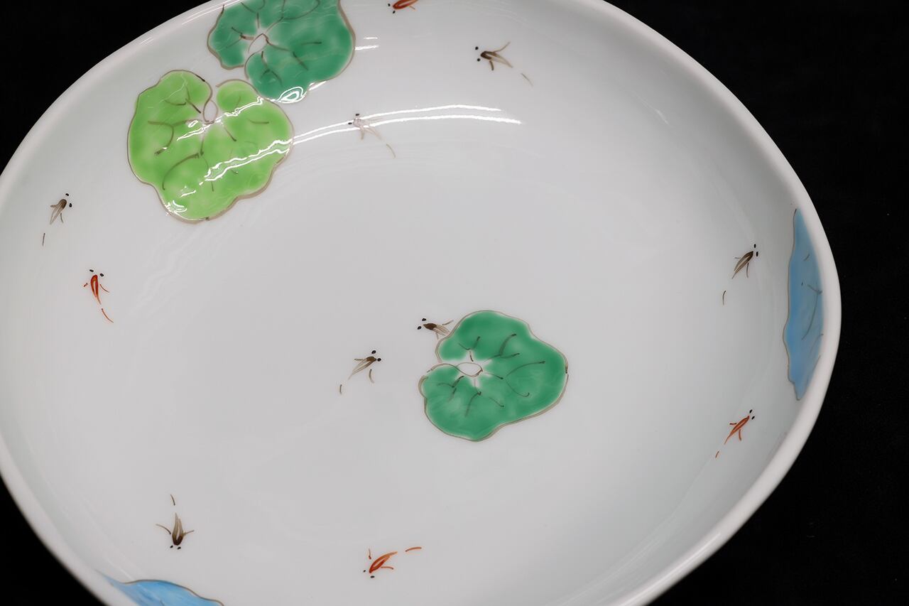 うつわ藍水 ｜ 盛鉢（約20㎝） メダカ ｜ 波佐見焼 | にっこう生活館