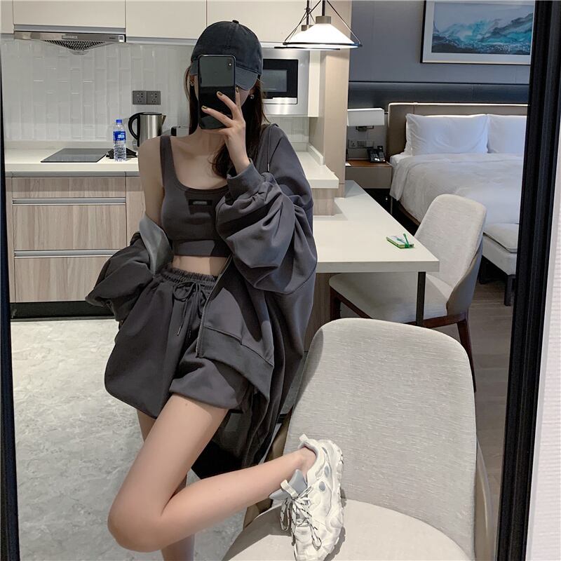 フード付きセーターの女性2020年秋冬新しい黒のシックなルーズワイルドスポーツジャケットトップインタイド ブラックストロベリース80523814117