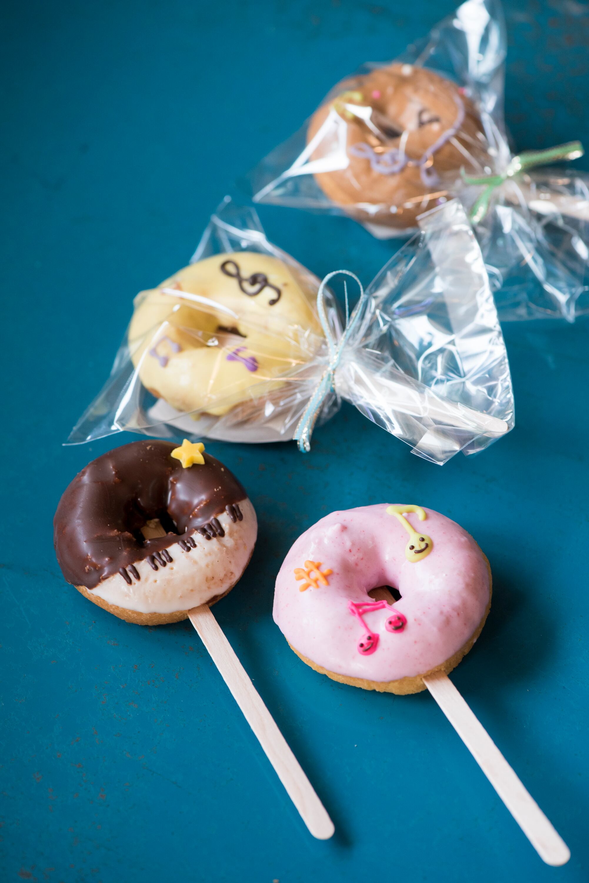 ミニドーナツバー8本ギフトセット | ウフフドーナチュ