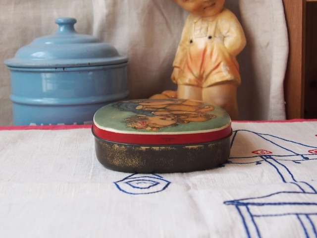 イギリスアンティーク　トフィー缶　お菓子缶　