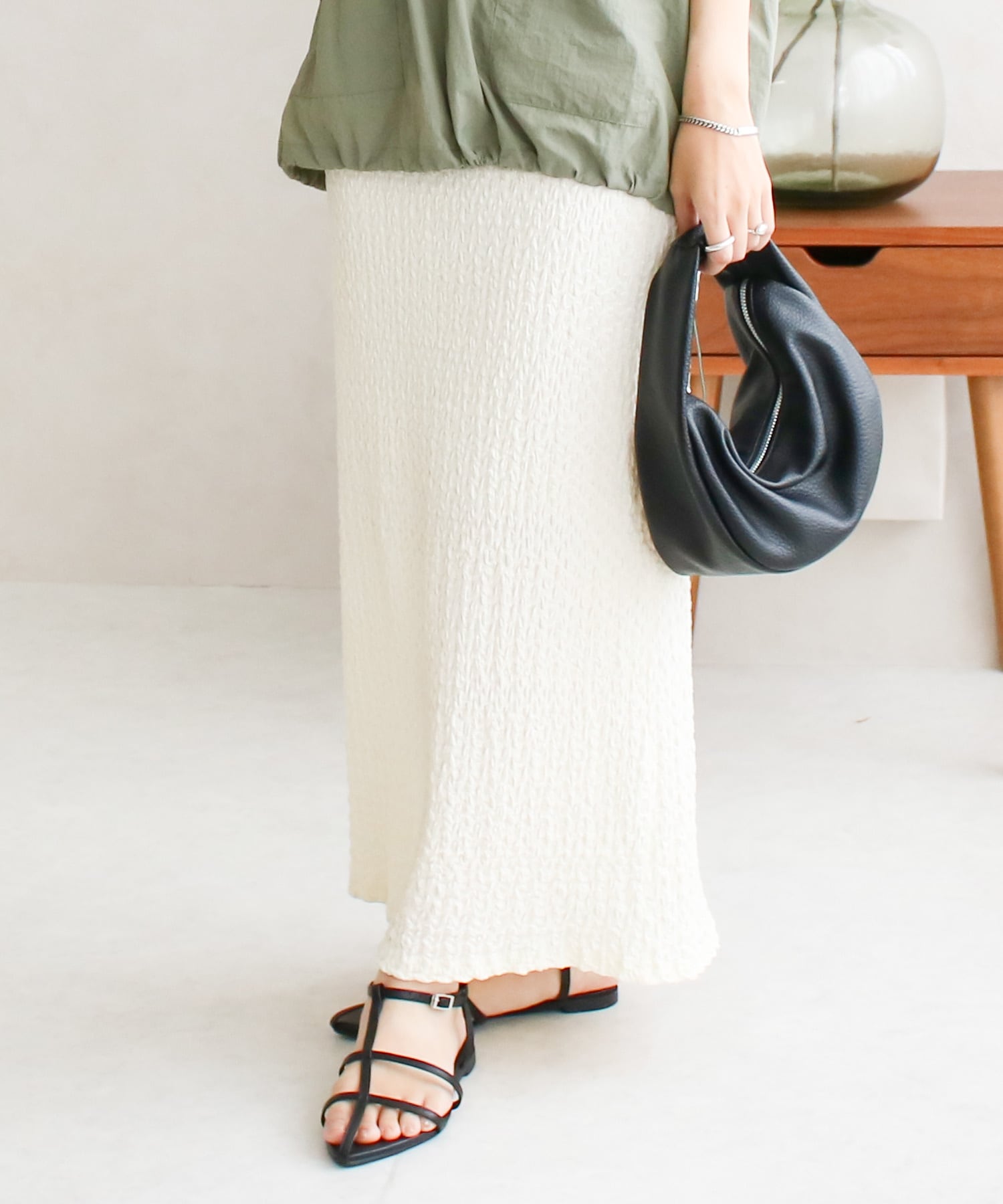 後ろスリットロングスカート