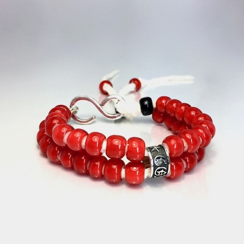 LEATHER BRACELET WHITE HEART BEADS [RED] / レザーブレスレット ホワイトハート・レッド