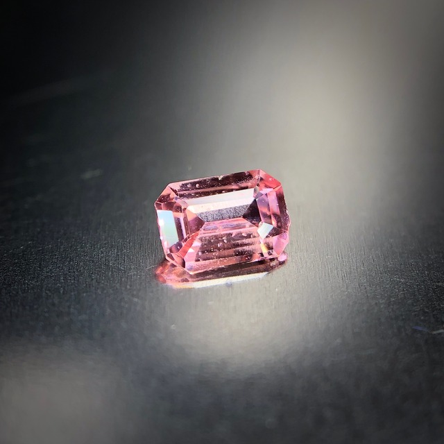 繊細にきらめく睡蓮色 0.18ct 天然 パパラチアサファイア DGL鑑別書付属