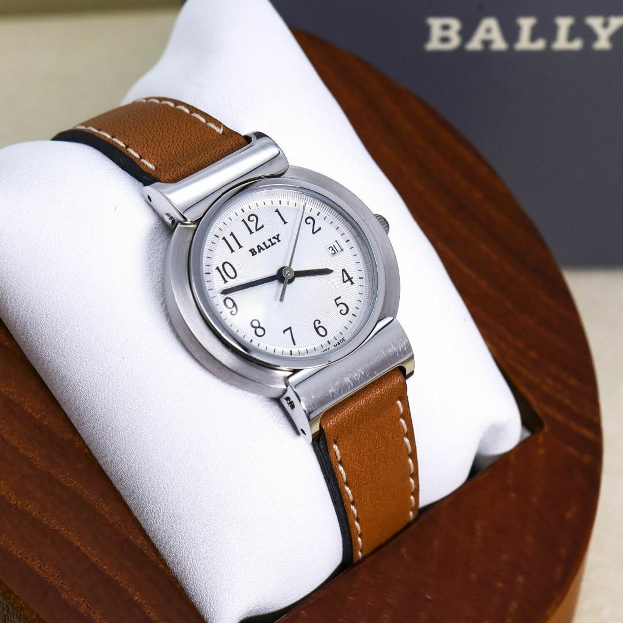 稼働 BALLY 腕時計 レザー デイト レディース 新品電池 p | Like a