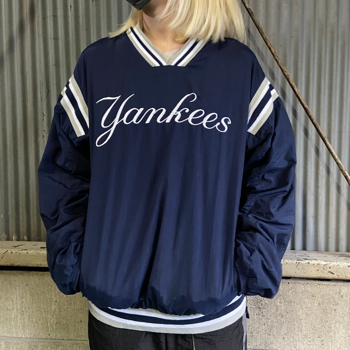MLB ニューヨーク・ヤンキース ナイロンプルオーバージャケット  