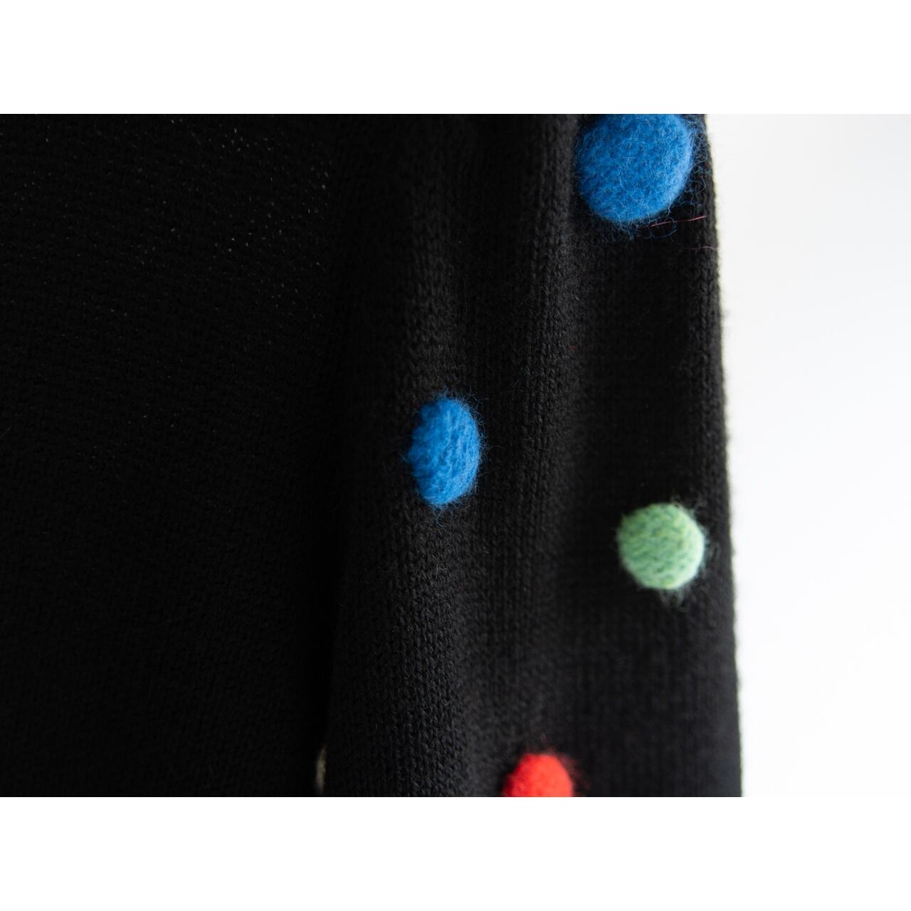 【valentino garavani】Made in Italy 100% Wool V-neck Sweater（ヴァレンティノ ガラヴァーニ イタリア製Vネックニットプルオーバー セーター）