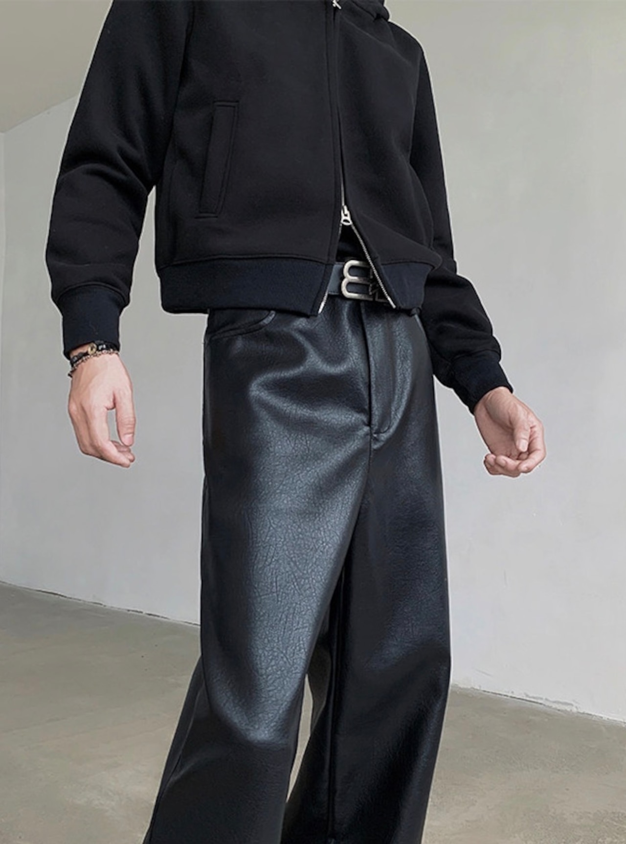 Smooth Faux Leather Wide Pants【sug44】