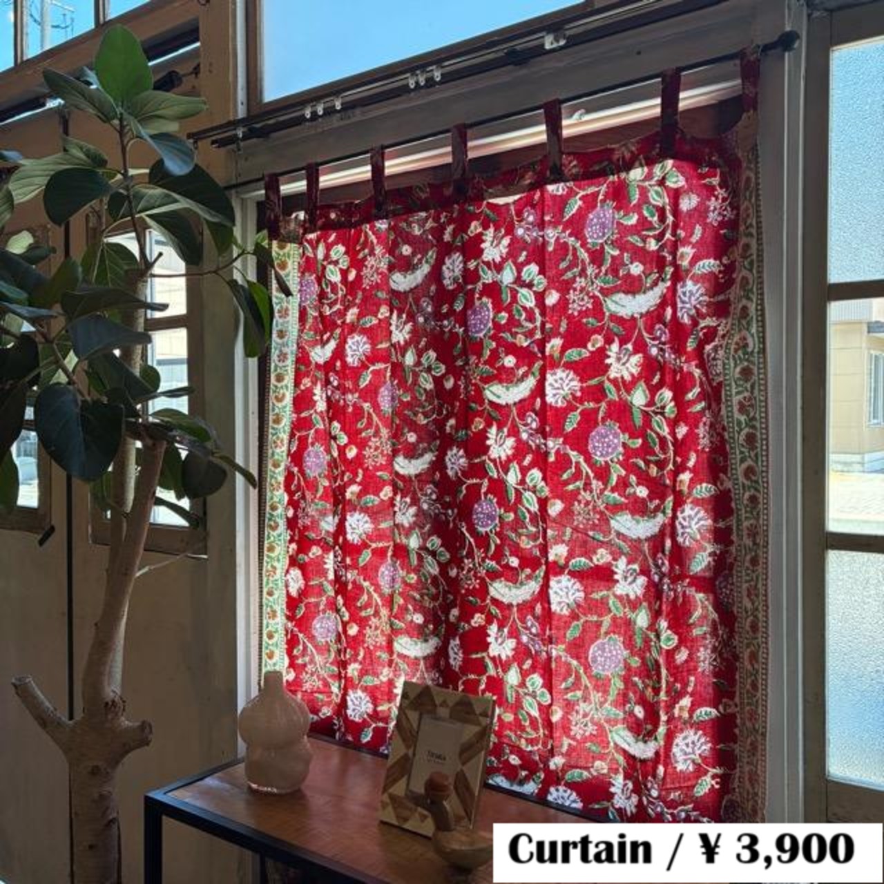 India Block print flower curtain Red　インド　ブロックプリントフラワーカーテン　レッド　105×178cm　間仕切り　暖簾　ラピド　植物　コットン　木版