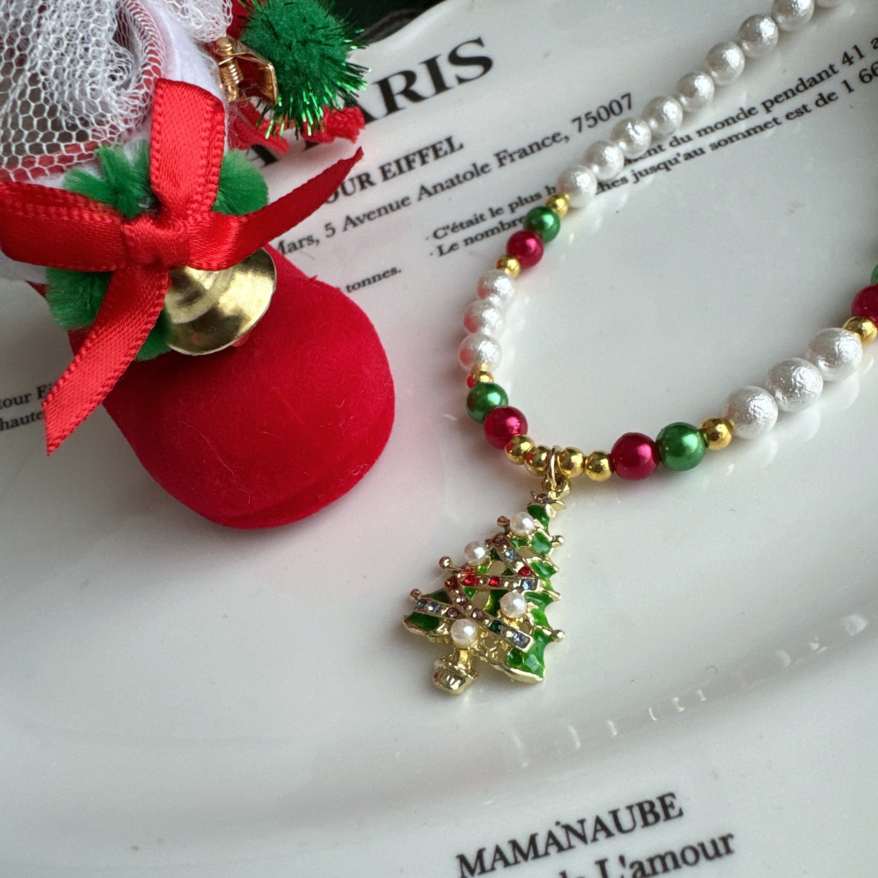 クリスマス*サンタブーツとゴールドツリーネックレス