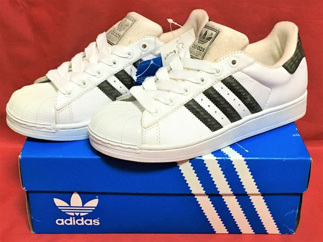 adidas（アディダス） SUPER STAR（スーパースター） 8.5  26.5cm 白/黒 ホログラム 2002