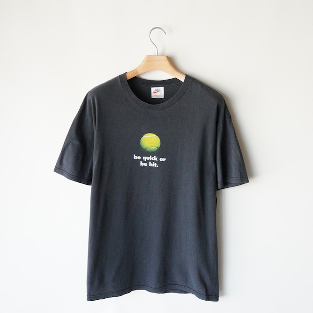 "NIKE" T-shirt