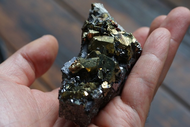 チャルコパイライト/クォーツ/スファレライト/ガレナ Chalcopyrite/Quartz/Spharelite/Galena