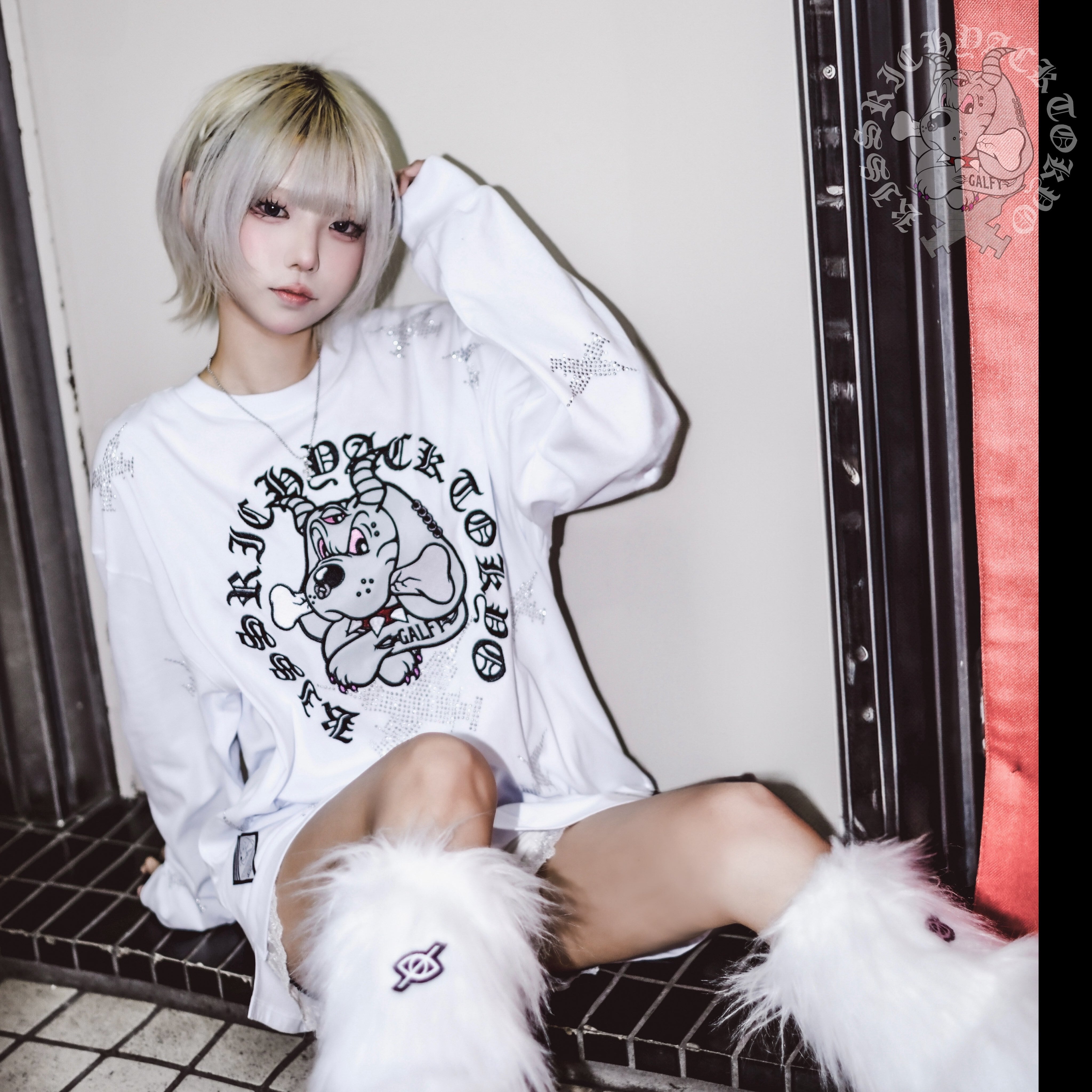 GALFY×KRY 秋コレクションアイテム 「ピカピカ注射器ロンT」 ホワイト 即納】「ピカピカ注射器ロンT」 | KRY clothing