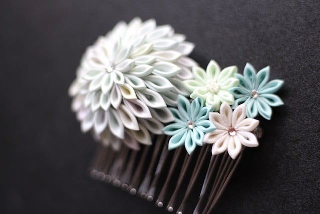 つまみ細工 ミニコーム