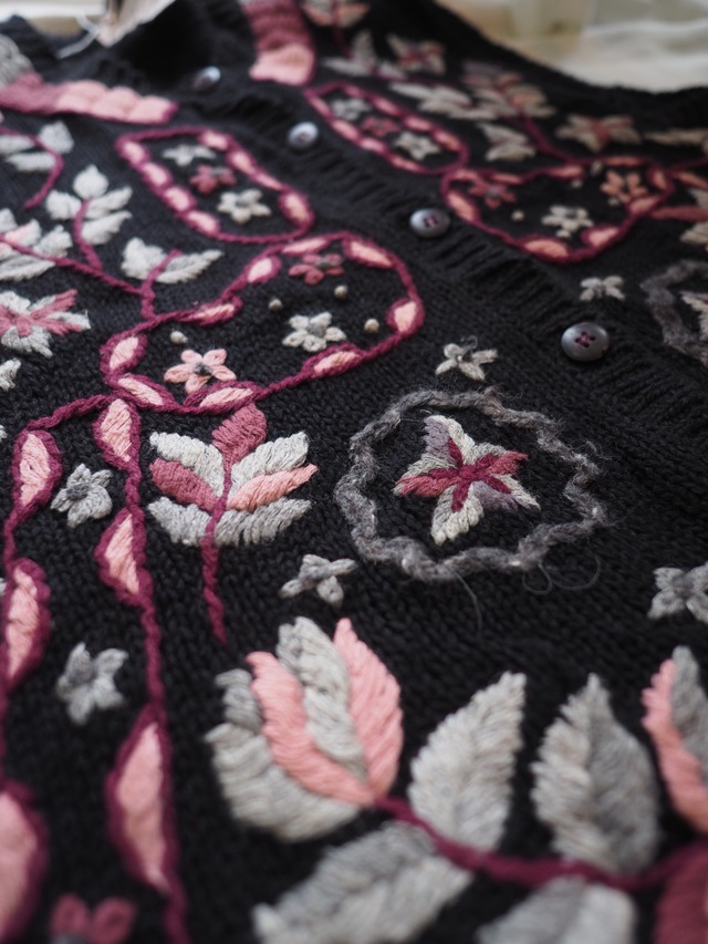 1990’s Christopher Banks Hand Embroidered Knit Vest／S