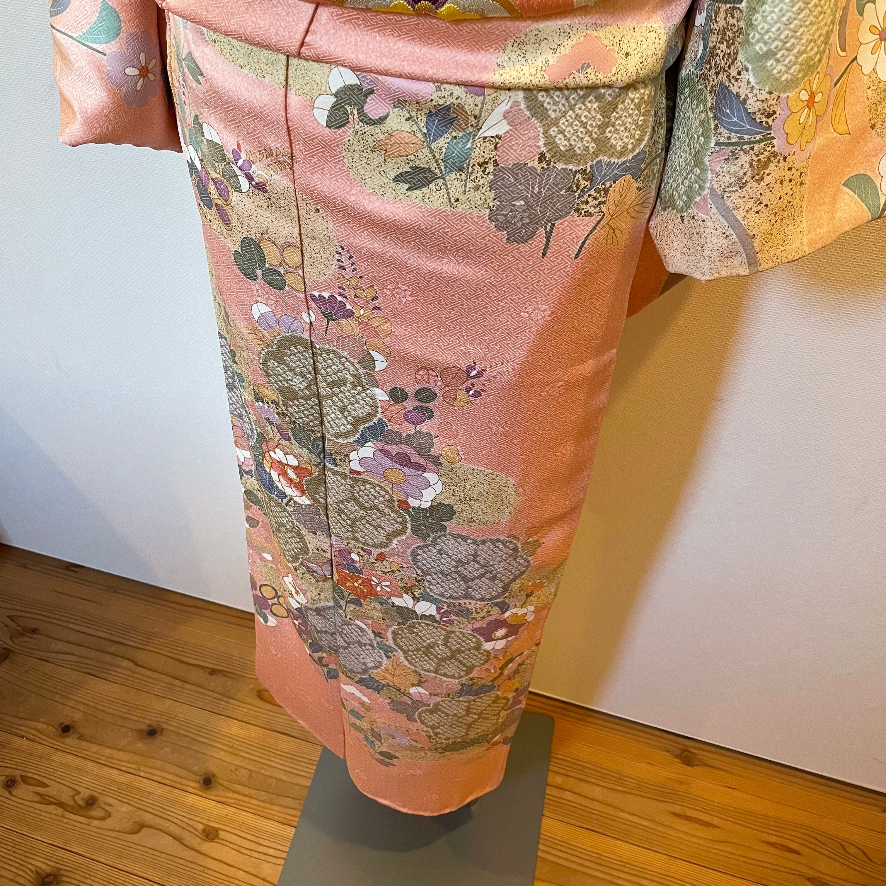 訪問着 ピンク デフォルメした花柄 ポップ 袋帯 ゴールド 赤 