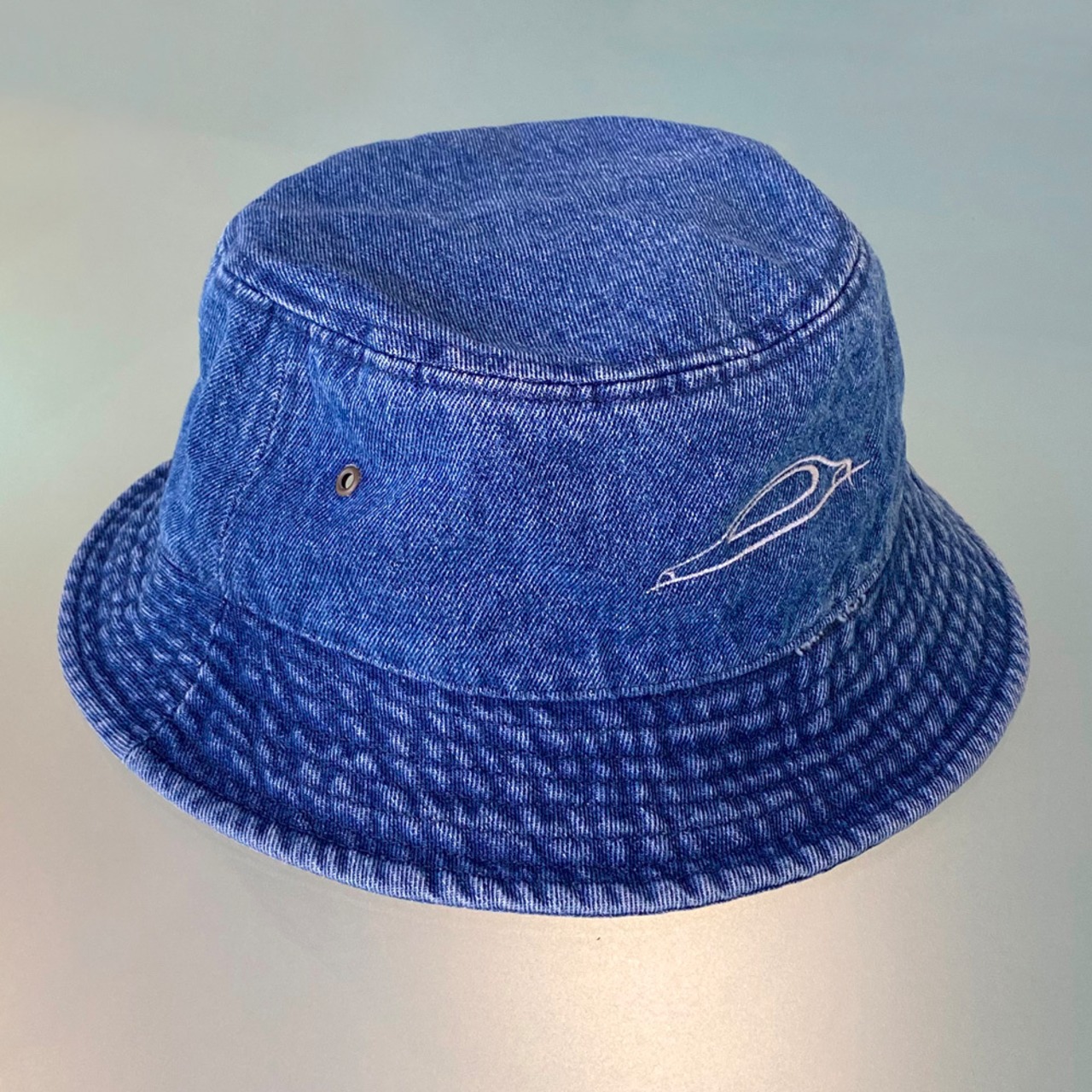 バケットハット／デニム／シルエットロゴ(刺繍)