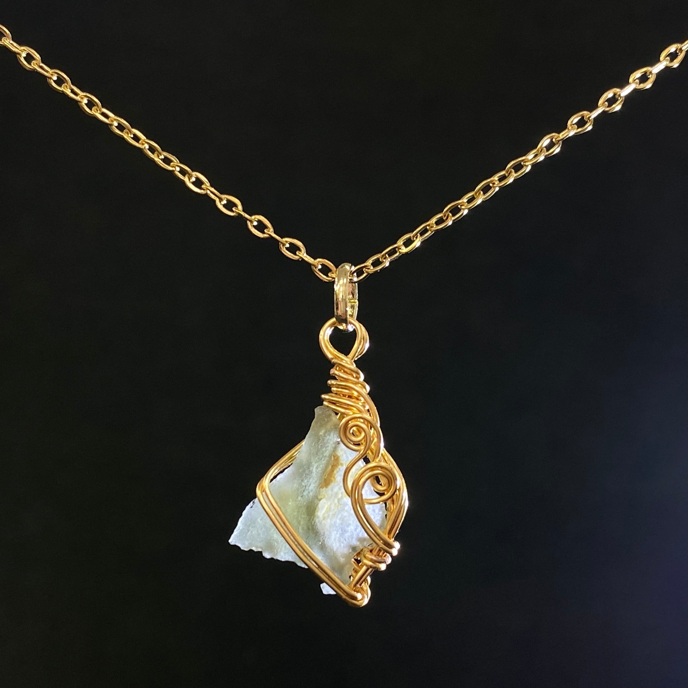 モルダバイト 2粒売 10.5㎜ 10.1㎜　オマケ、モルダバイトのカボション Moldavite モルダバイト | 【隕石屋】METEOS（メテオス）