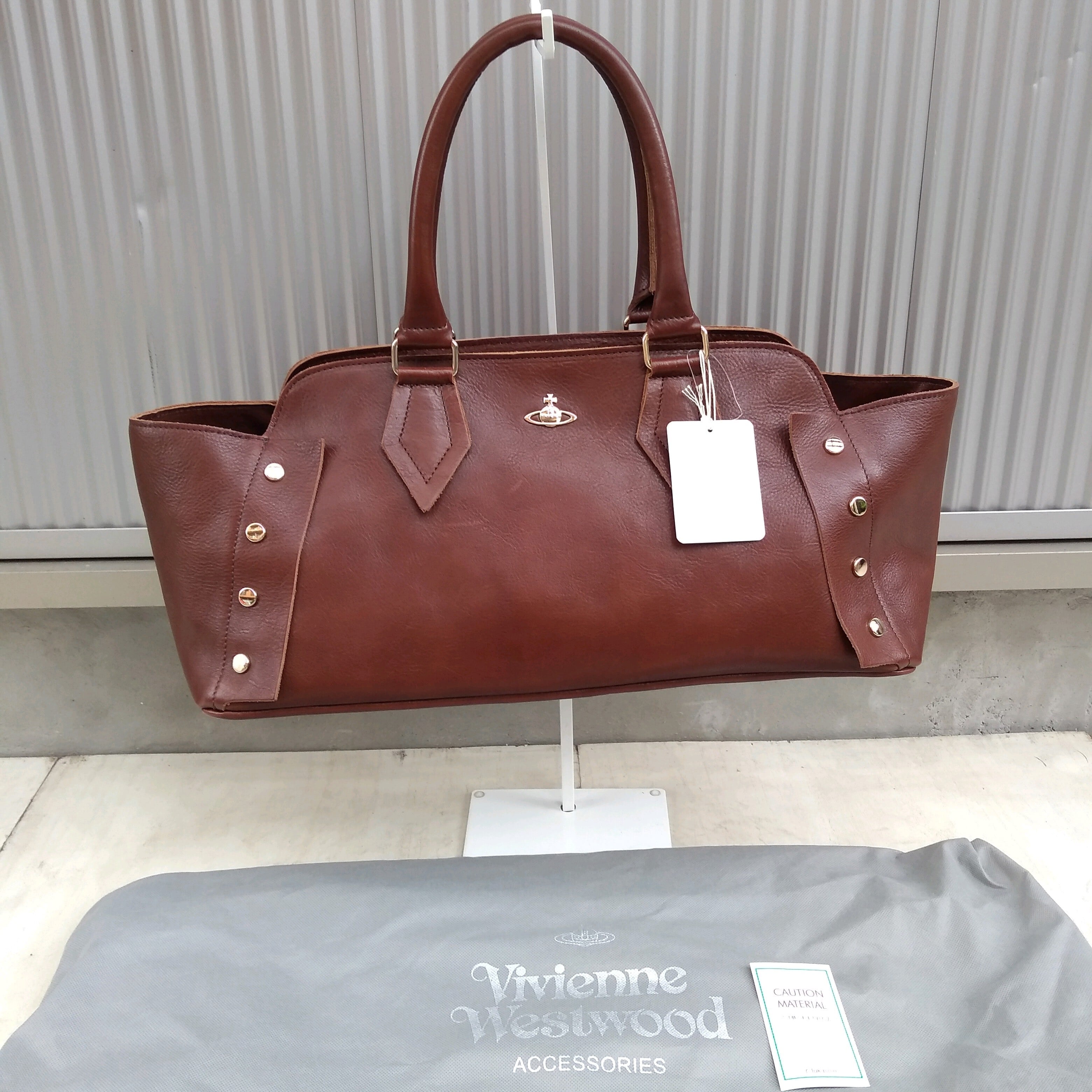 ○★新品 未使用 Vivienne Westwood レザーハンドバッグ 定番