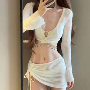 水着 ビキニ セットアップ 4点セット パレオ スカート 透け感 トップス シャーリング ロングスリーブ アシンメトリー Vネック 送料無料 レディース 上下セット ブラウス 長袖 スカート Vネック 大人可愛い かわいい きれいめ 大人女子 エレガント 肌見せ デコルテ 無地 春 夏 ガーリー 10代 20代 30代 大人 学生 着回し ファッション デート コーディネート 重ね着 休日 特別な日 記念日 メンズウケ 夏コーデ おしゃれ シンプル スタイル ゆったり M L XL オフホワイト ブラック