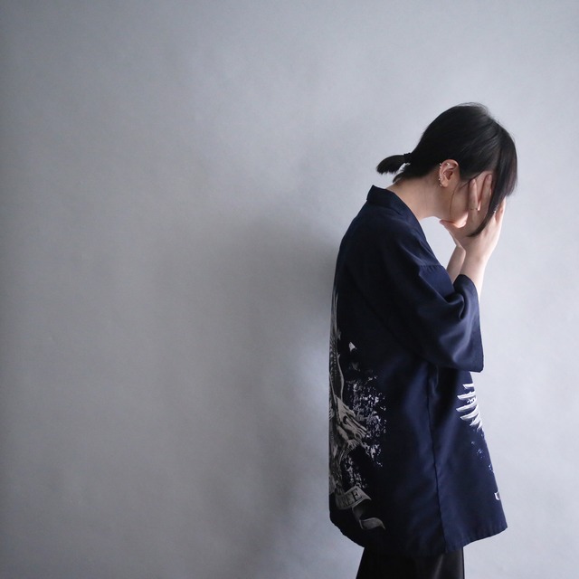 "鷹” monotone graphic loose h/s shirt