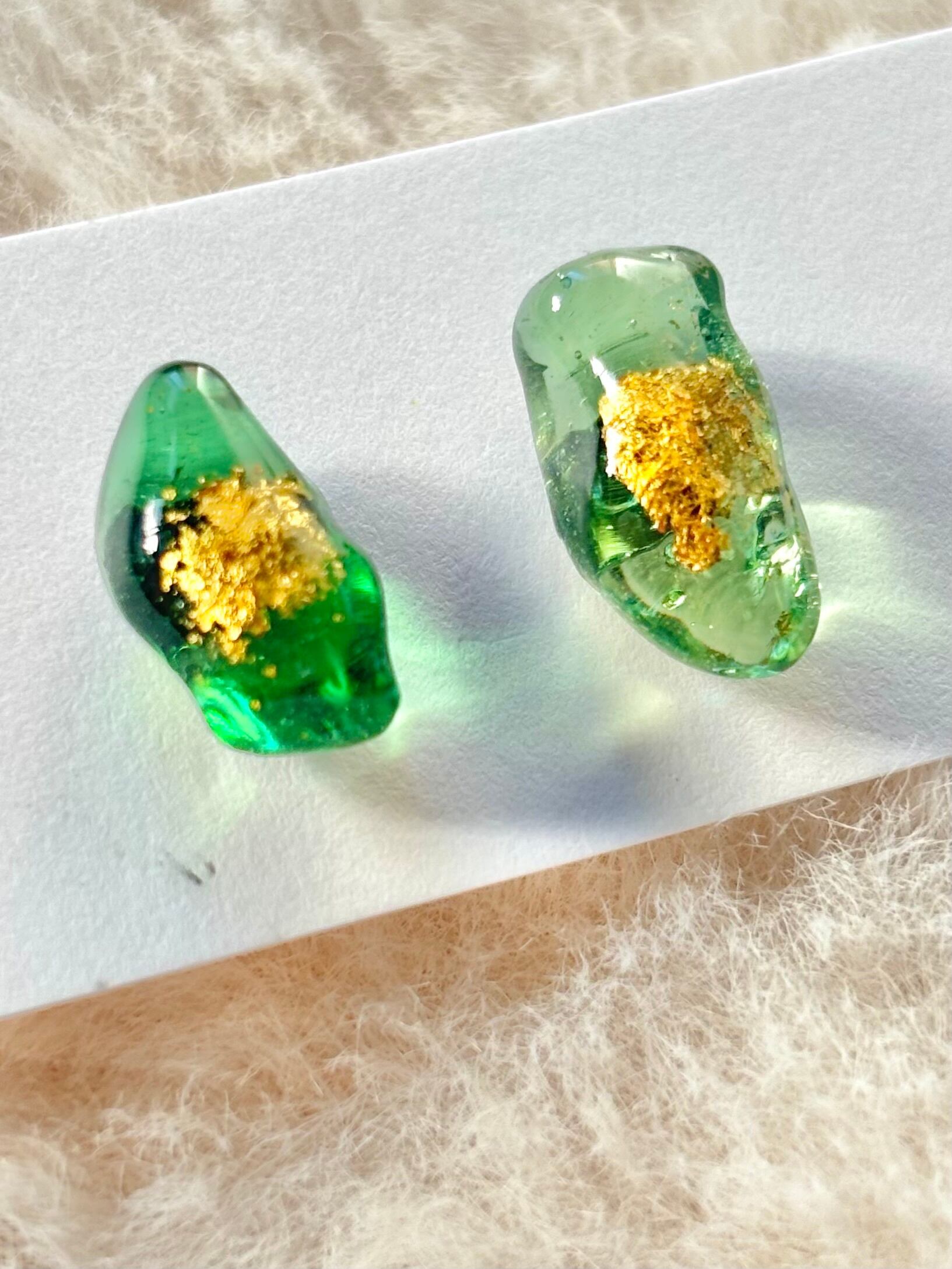 ピアス*金沢箔と、氷見シーグラスno49