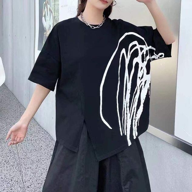 GRAFFITI PRINT SPLIT HEM SHORT SLEEVE T-SHIRT M M-17311