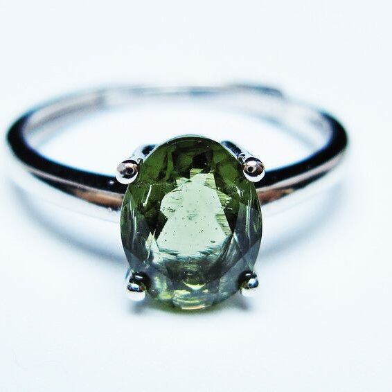 モルダバイト リング モルダウ石 指輪 フリーサイズ 13号 一点物 メール便可 [M便 1/20] 199-678