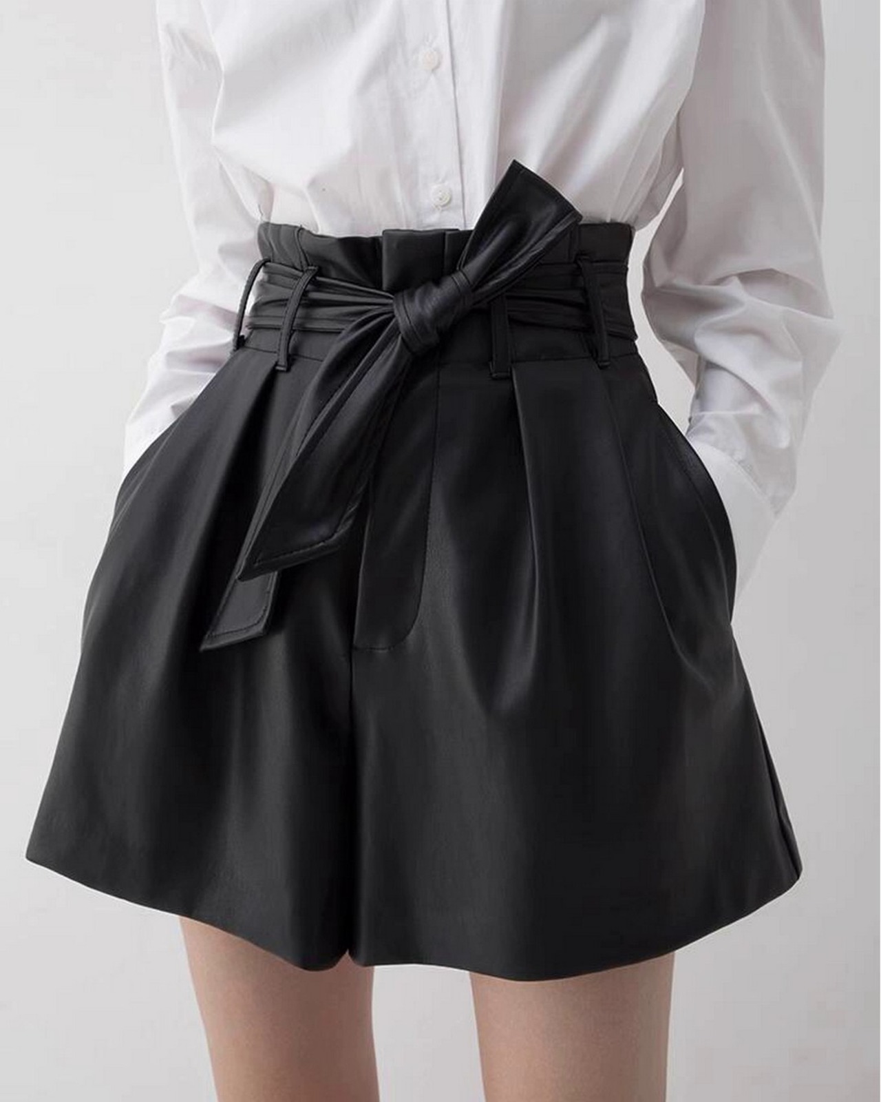 フェイクレザーショートパンツ A0299 - 1