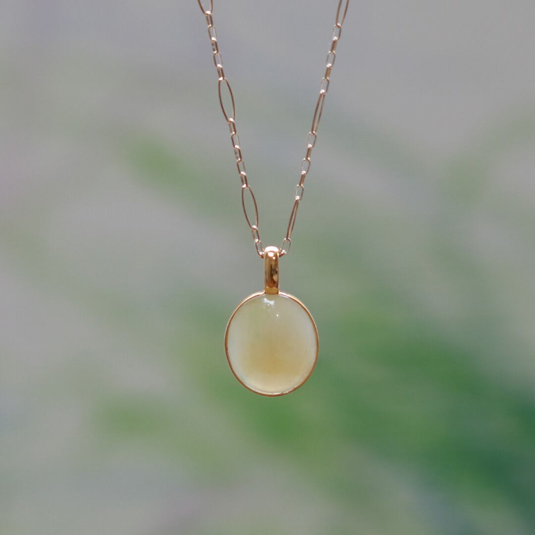 K10YGオーバル jade yellow 翡翠ネックレス A貨翡翠 jd_ne1295