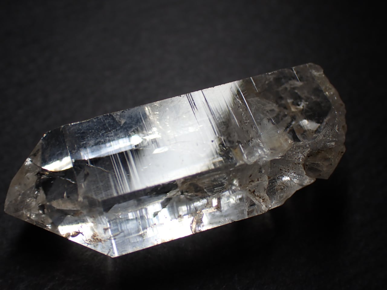 インド マニハール産 ヒマラヤ水晶/Himalayan Quartz 原石 A-QRZ671