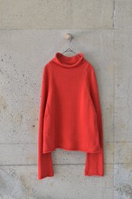 Red long-sleeved cotton knit