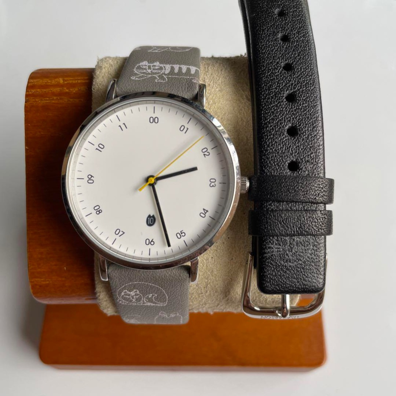 LISA LARSON tag dig tid 腕時計 【稼働品・電池交換済】