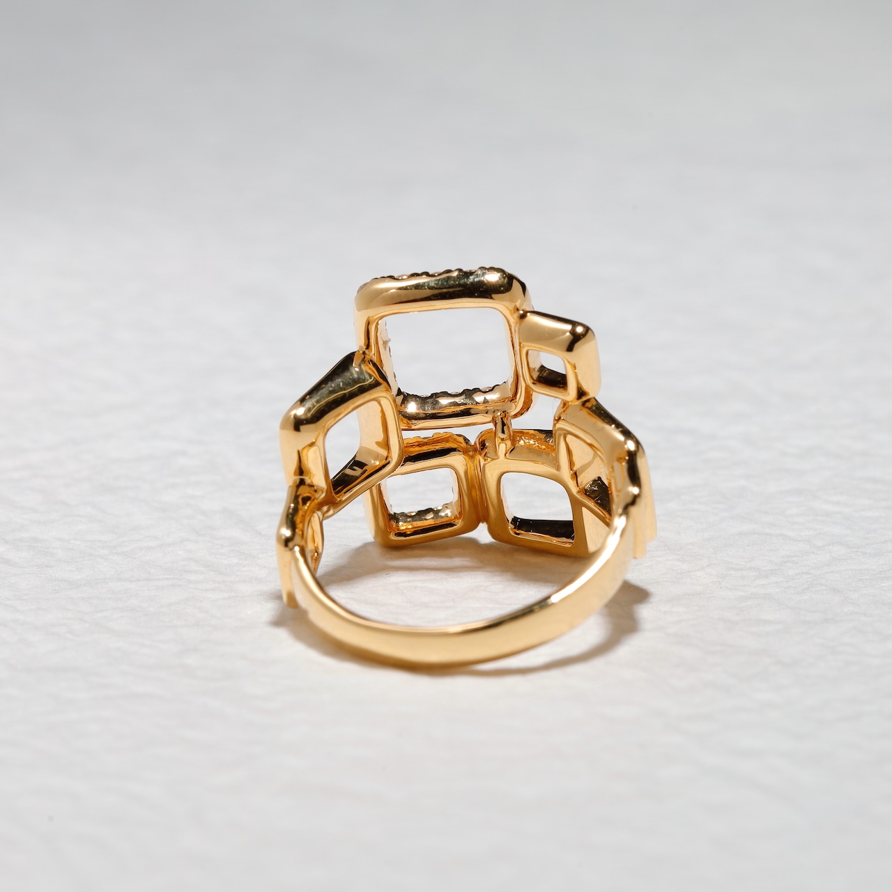 ダイヤモンド デザインリング K18 / 0.700ct