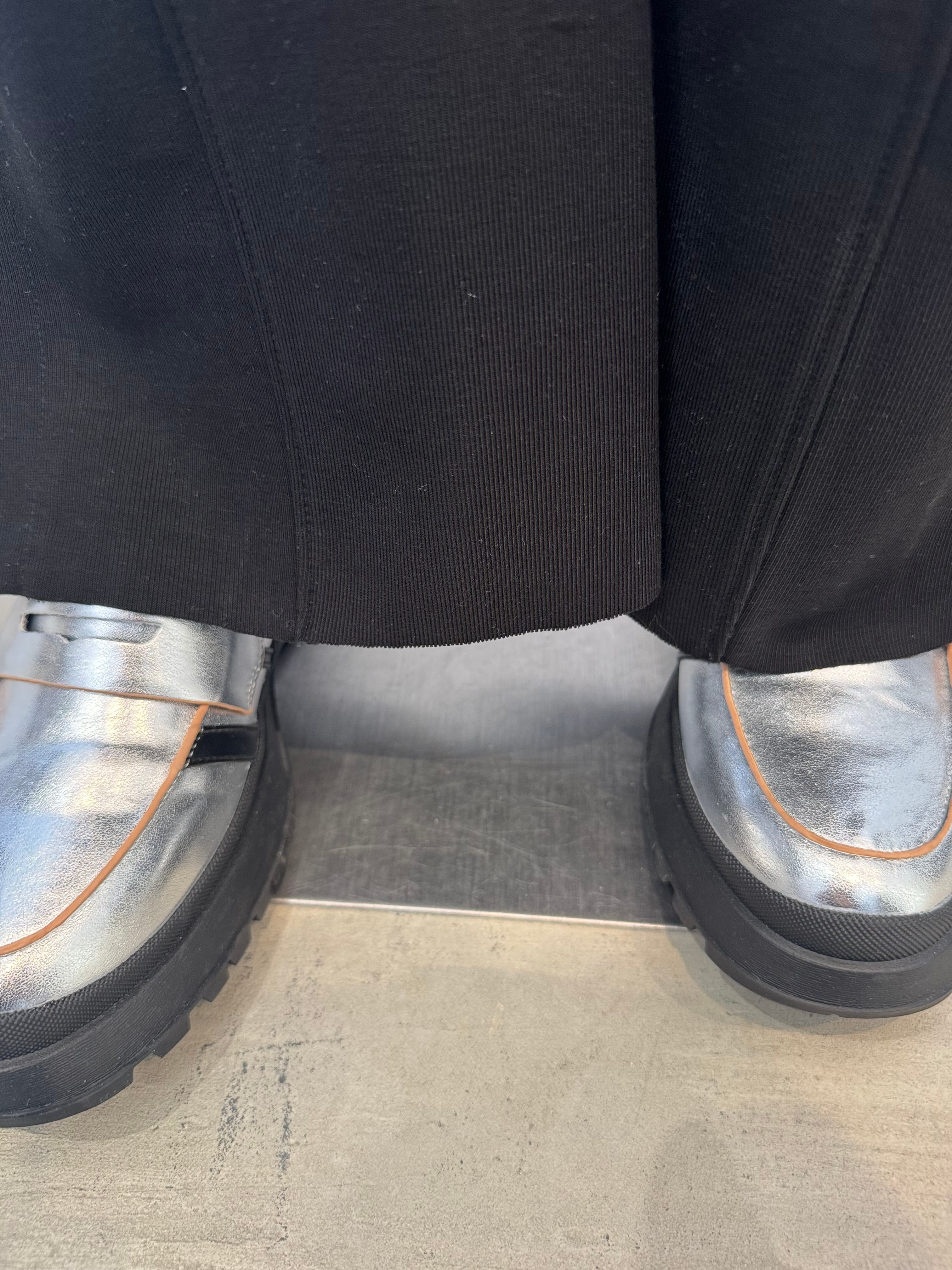 【CHIGNON】ソフトリブフレアパンツ　3861-069GL