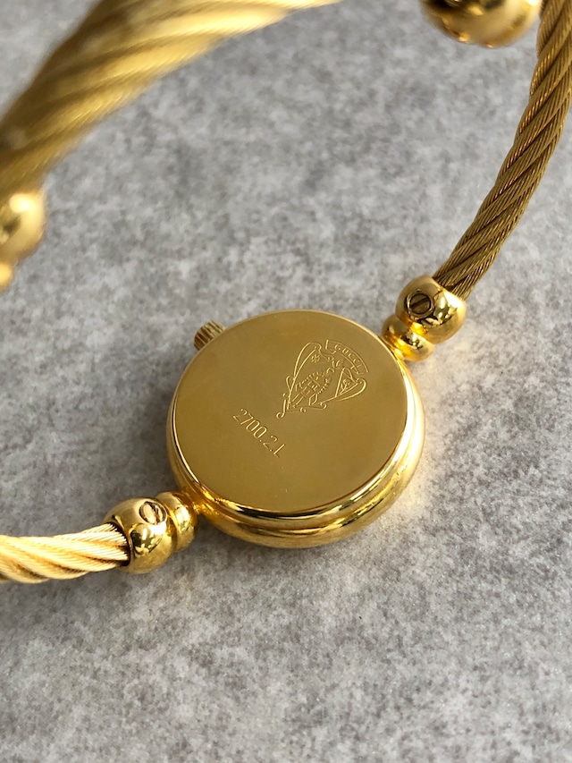GUCCI グッチ 腕時計 ゴールド ラウンド ステンレススチール クウォーツ バングルウォッチ vintage ヴィンテージ オールド bzmjuk