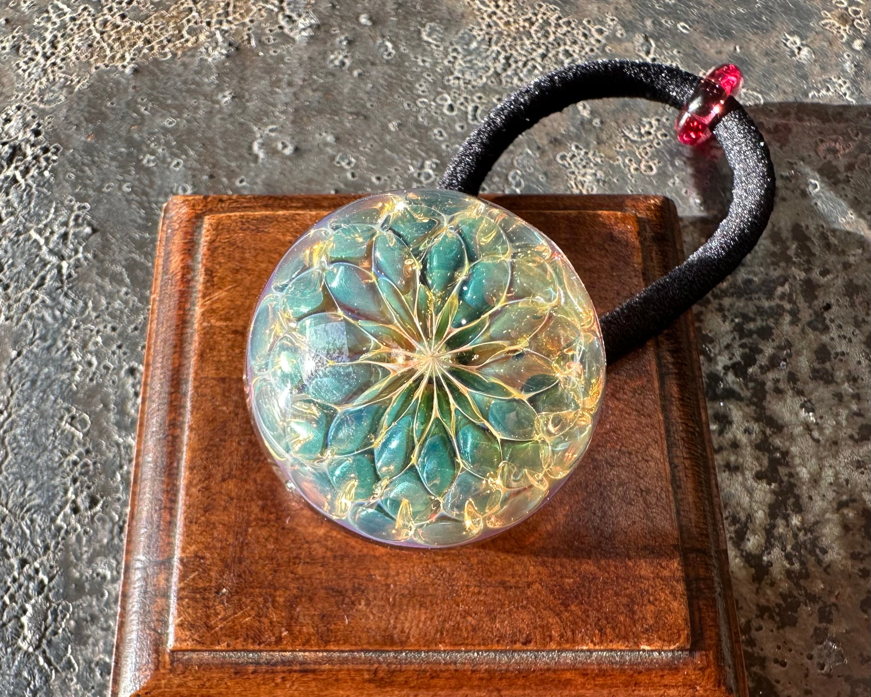 【Green&Purple Flower】緑と紫色の花ヘアゴム