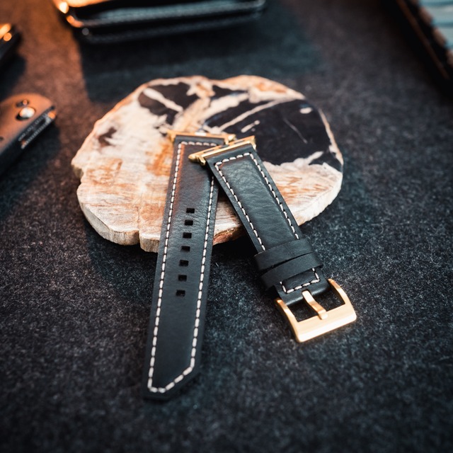 AppleWatch用レザーバンド【黒】- Luxe[リュクス]