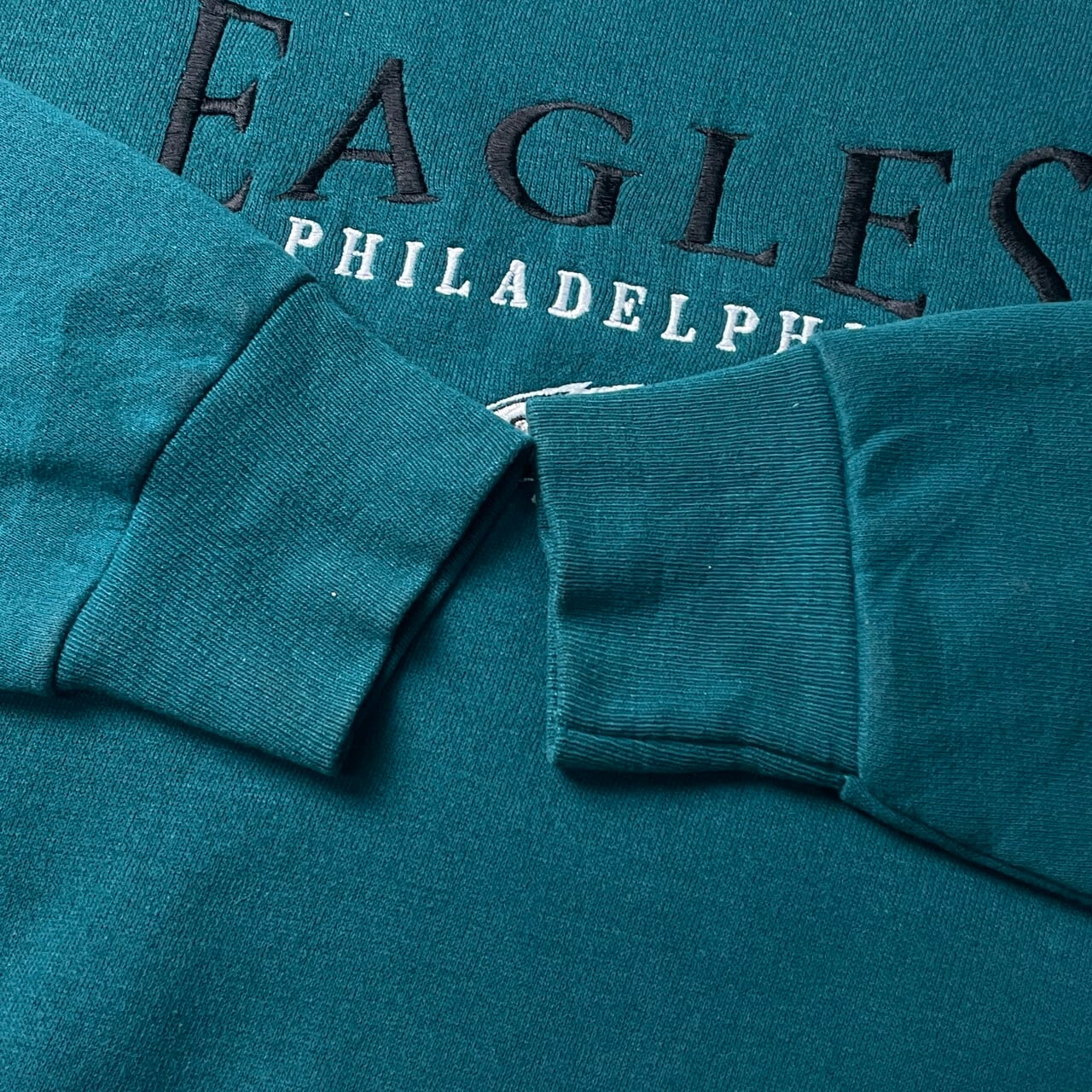 90s 古着 NFL フィラデルフィアイーグルス 刺繍 スウェット グリーン 古着 90年代 ナツメグ NUTMEG NFL PHILADELPHIA EAGLES フィラ