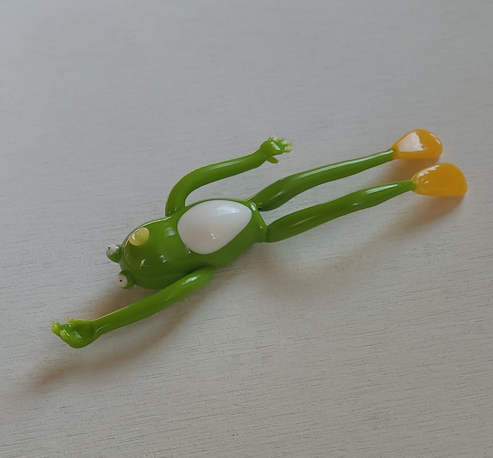 カエル（背泳ぎ） | ガラス細工タビビトノキ