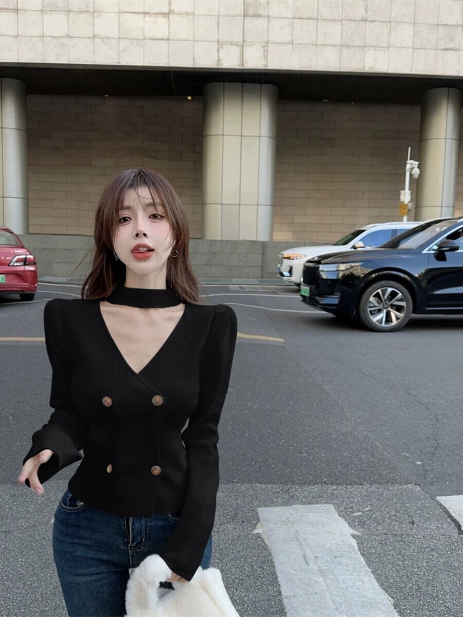 気質ホルターネック中空 V ネックセーター女性春ニッチ黒長袖トップタイトなショートボトムセーター ロング ブラック スプリング 春物 Vネック ガールズファッション63655045156