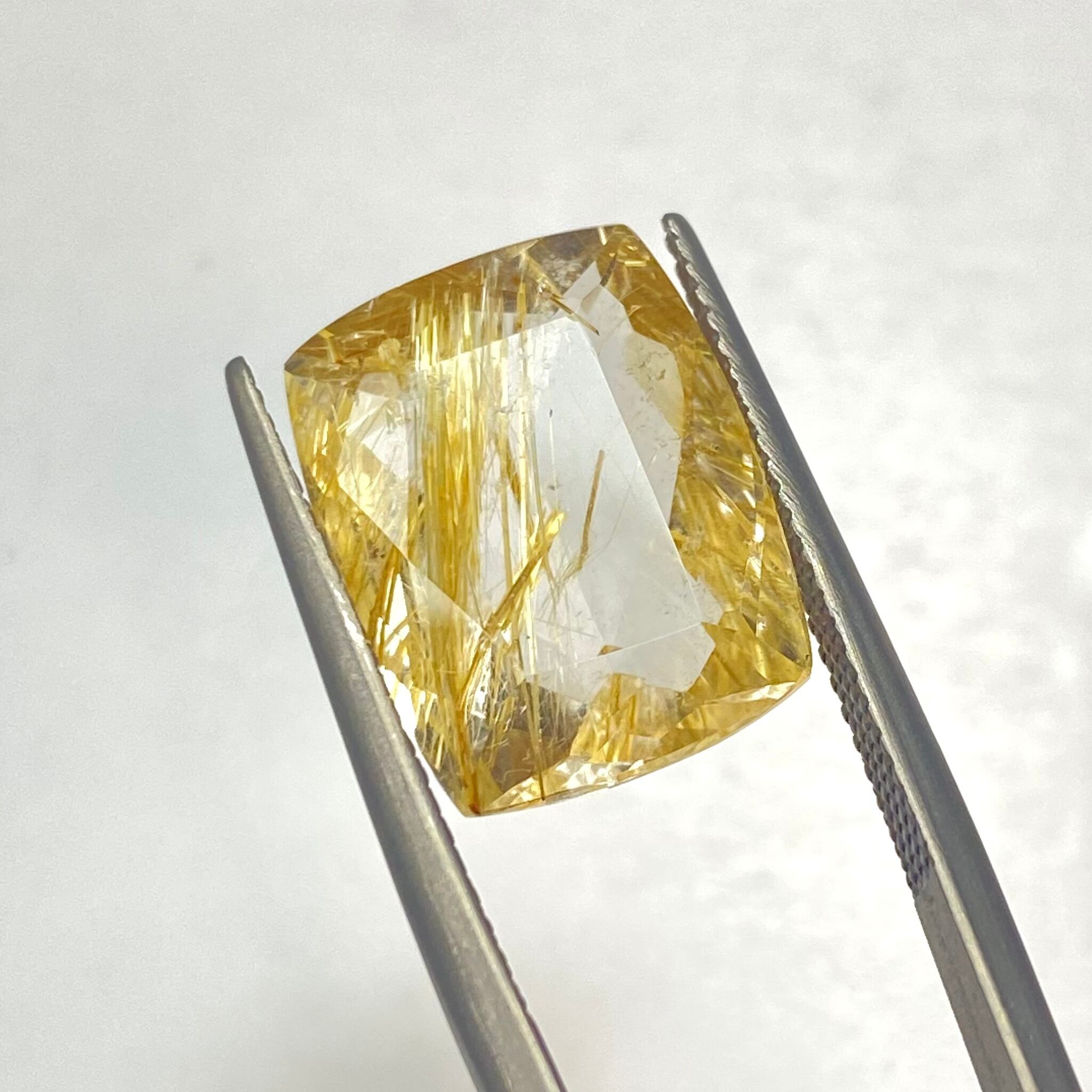 オシャレなルチルインクオーツ