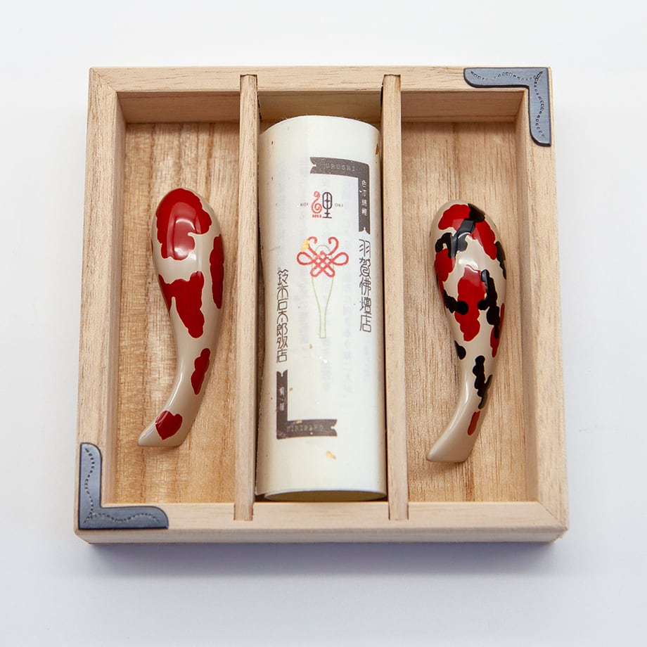 鯉の彫刻 木製文箱 KOIOKI コイオキ | タクミクラフト｜新潟の伝統工芸作家の作品販売