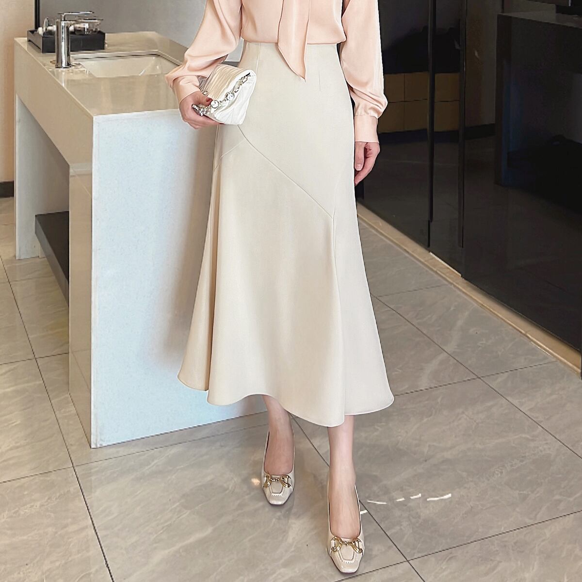 150cm〜 スリムデザインサテンマーメイドスカート